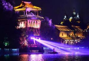 【重磅】今晚，國際光影藝術(shù)節(jié)點燈儀式在天鵝湖濕地公園舉行！